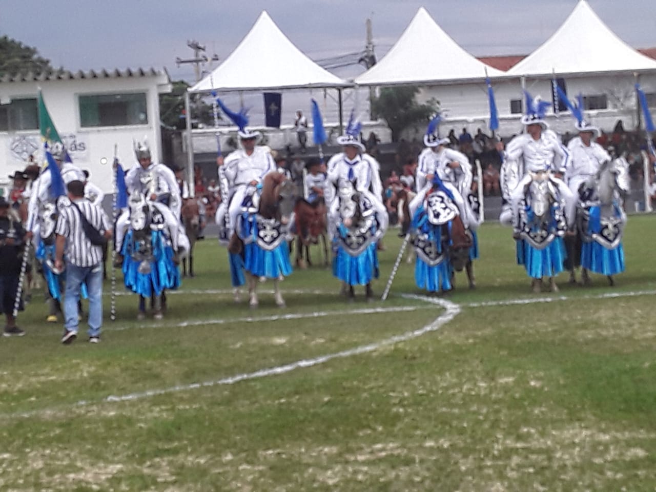 AS CAVALHADAS ( CIDADE DE GOIÁS )
